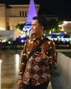 Seragam Batik Custom Bandung Terpercaya
